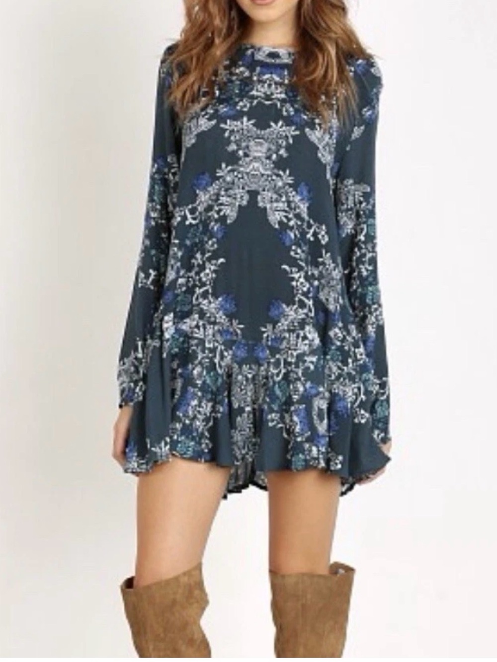 Free People Smooth Talker Tunic Mini Dress. blue/white floral mini dress. XS